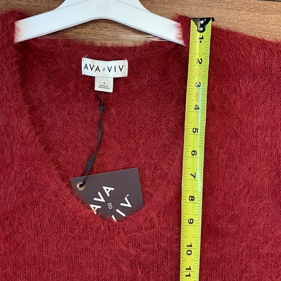 ✨✨Host Pick!✨✨Ava & Viv fuzzy red pullover plus size NWT - Picture 8 of 10